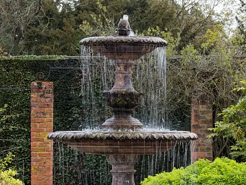 Fountain in Spetchley Park